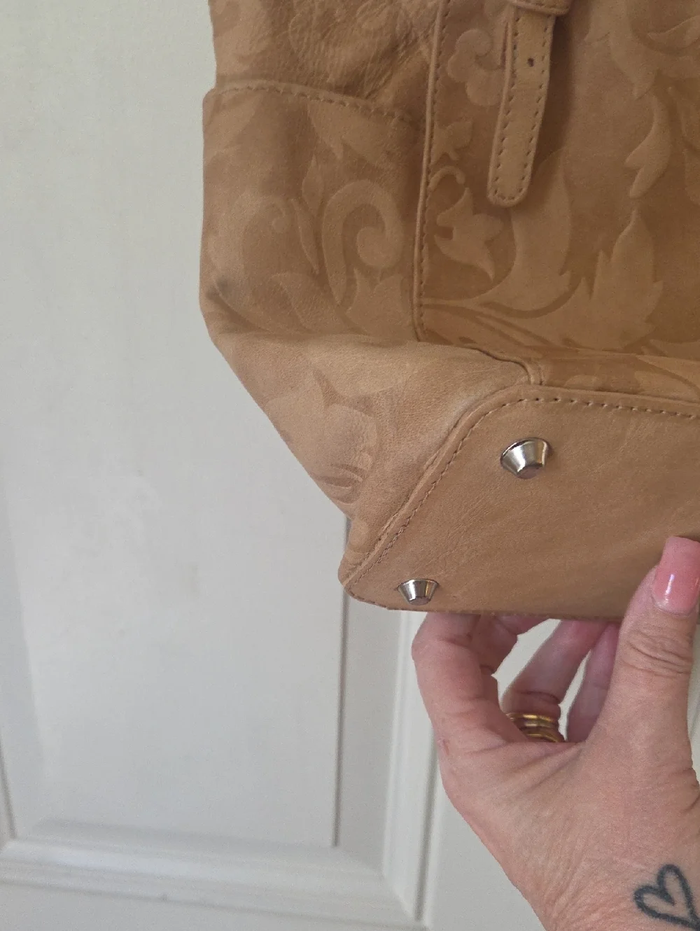Valentina Tan Leather Tooled Shoulder Bag/Tote 🧡🩶 - Picture 10 of 15